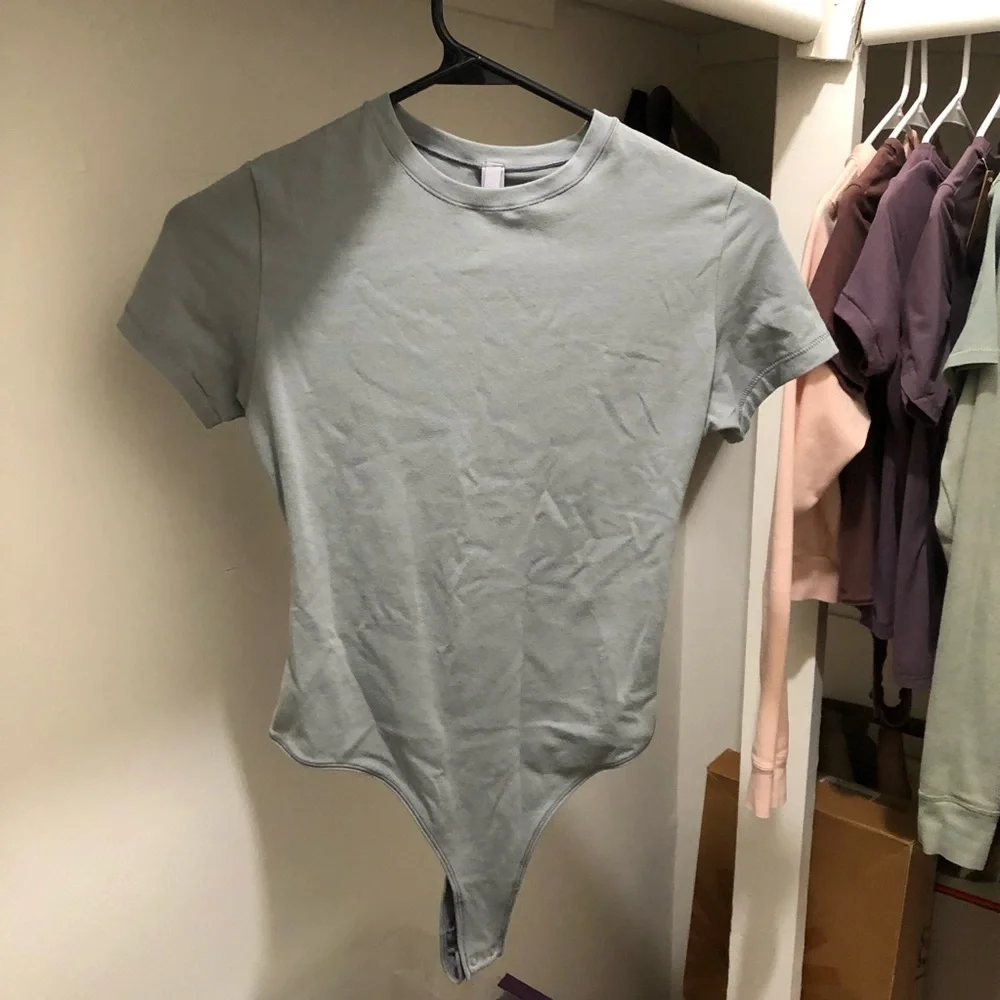 SKIMS cotton jersey bodysuit in pacific - Picture 4 of 6